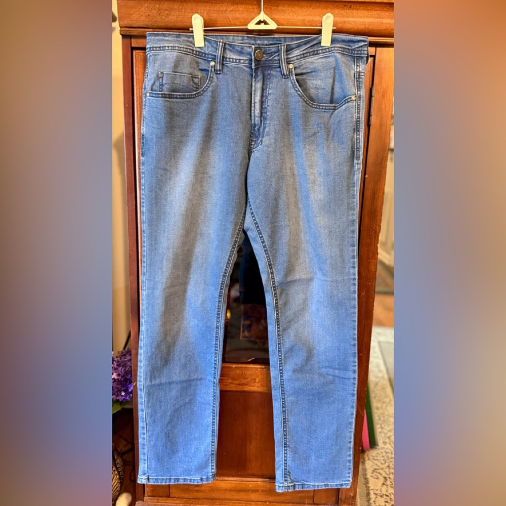 Axel Slim Straight Classic Straight Fit Men's Jeans in Blue size 34 x 32 in.